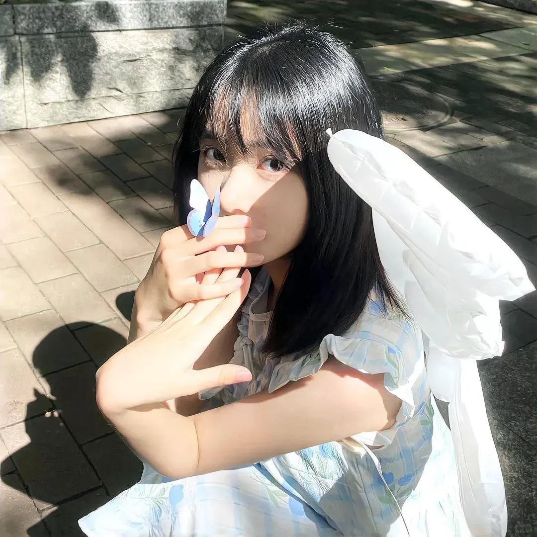 一个隐形女孩的自白 海报